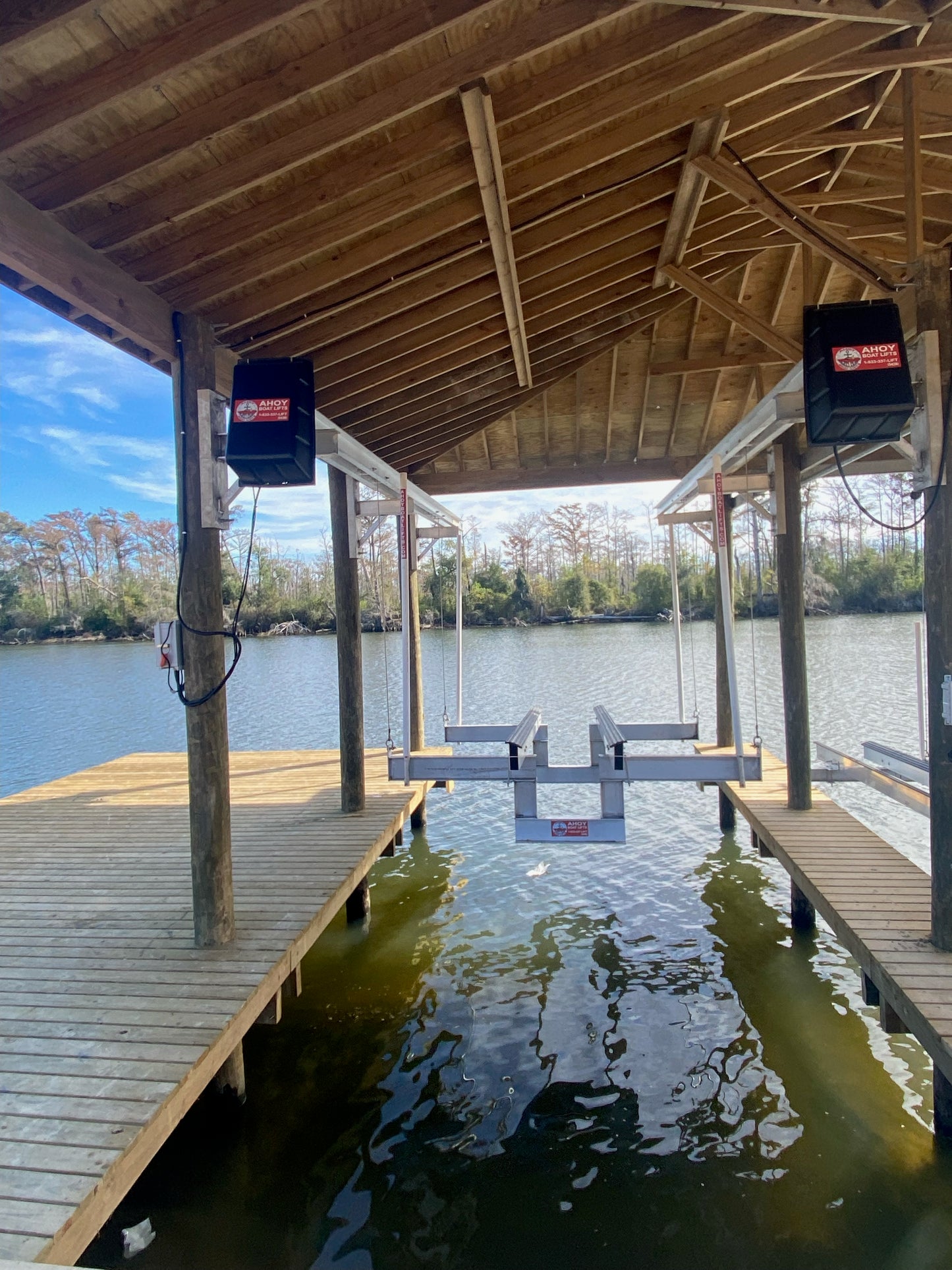 10,000# Aluminum 4 Post Piling Mount Boat Lift